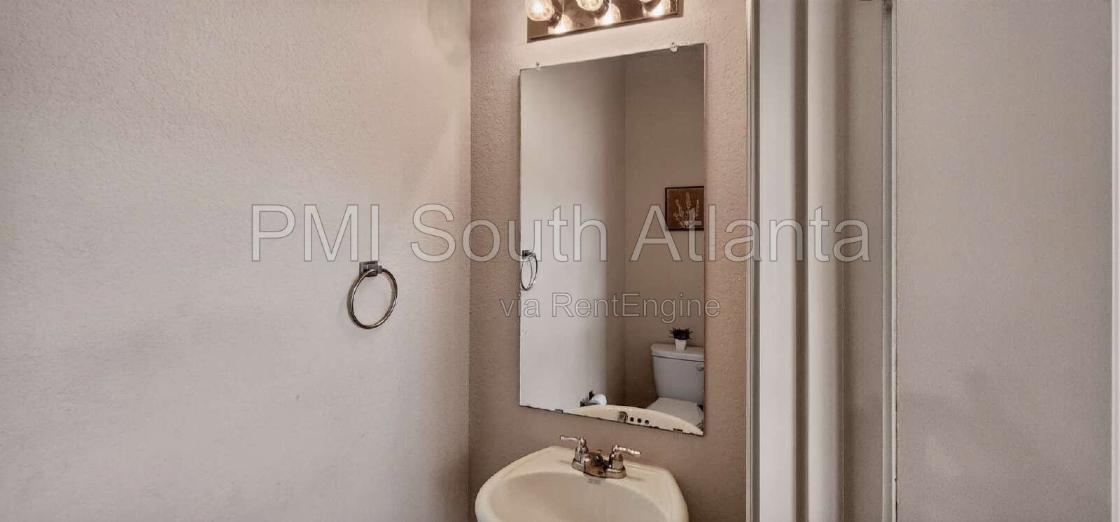 PRIVATE FURNISHED BEDROOM | UTILITIES & WIFI INCLUDED | PROFESSIONAL SHARED LIVING | COVINGTON, GA | $875/MONTH property image