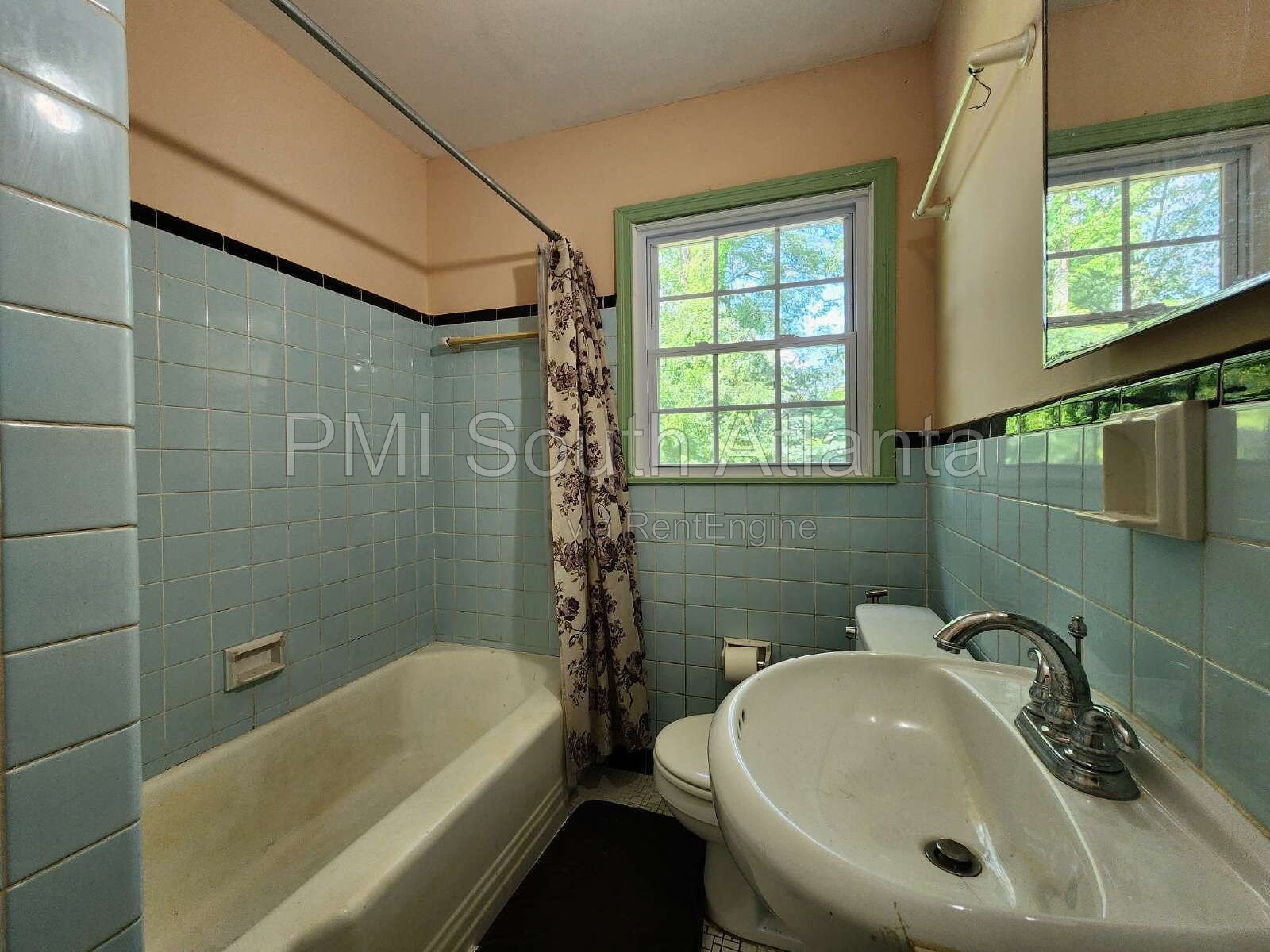 3-Bedroom Atlanta Home for Rent – Hardwood Floors, Huge Backyard & Covered Parking | $1,495/Month property image
