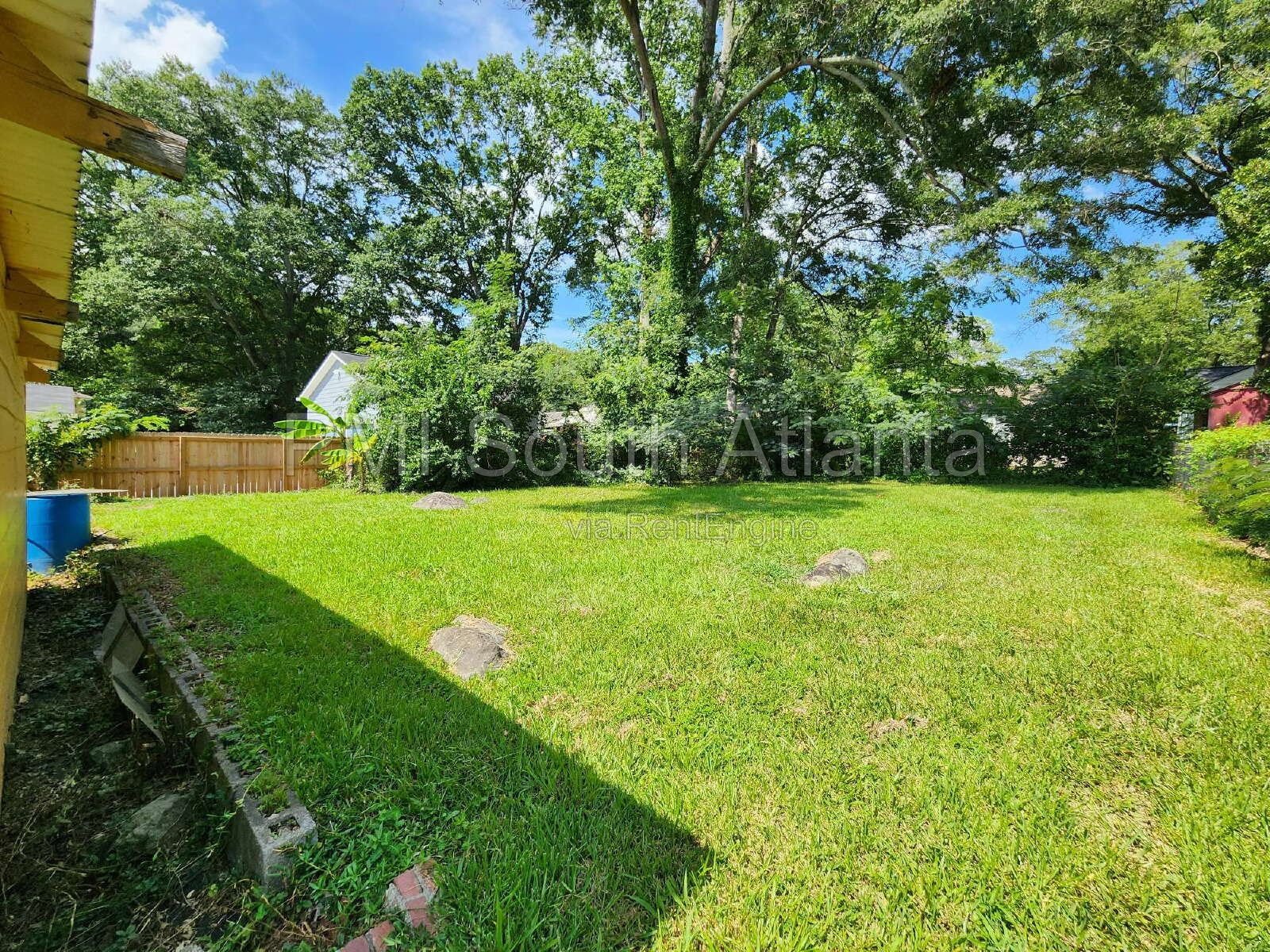 3-Bedroom Atlanta Home for Rent – Hardwood Floors, Huge Backyard & Covered Parking | $1,495/Month property image