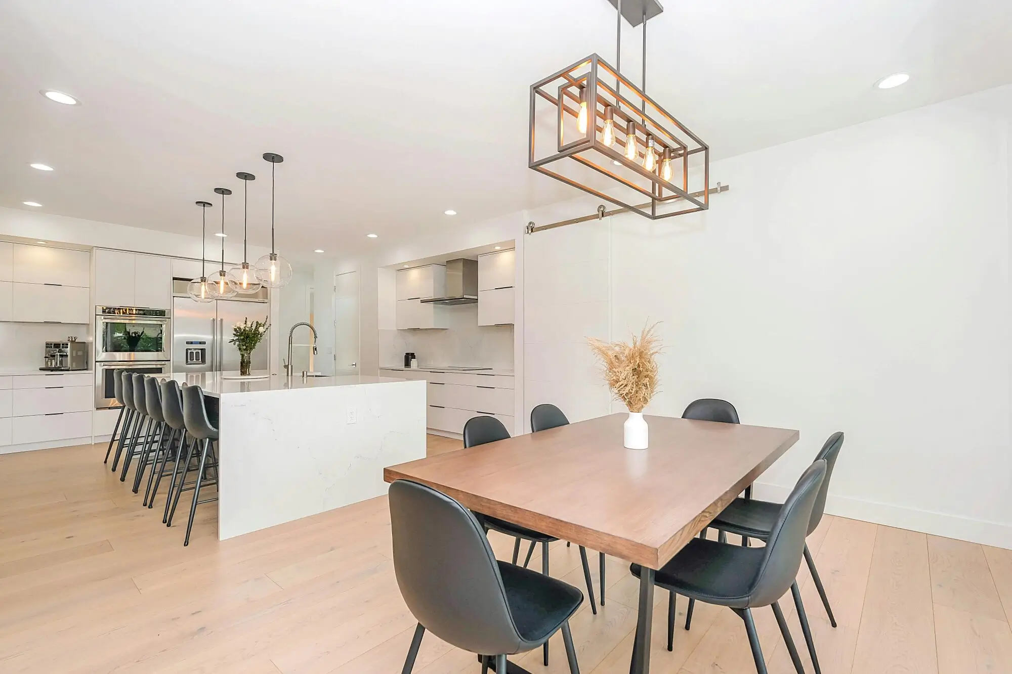 The Power of Home Staging: Transforming Your Property for Sale in Riverdale, GA